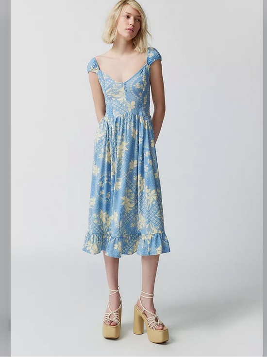 Urban Outfitters Dresses & Skirts - Urban Outfitters Smocked Floral Midi Dress with Ruffle Hem